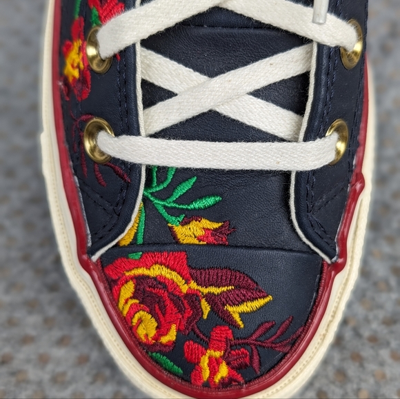 Converse Leather Parkway Embroidered Floral LT in Navy, Sz 6 - Picture 10 of 12